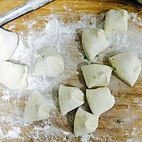 韭菜鸡蛋包子的做法图解8