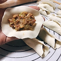 芹菜肉锅贴·电饼铛版的做法图解7