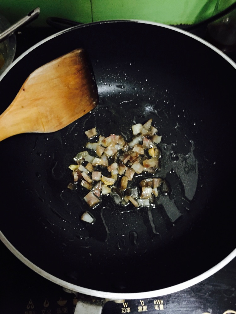 黄金蛋炒饭的做法图解2