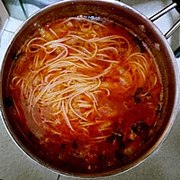 番茄鸡蛋挂面汤的做法图解1