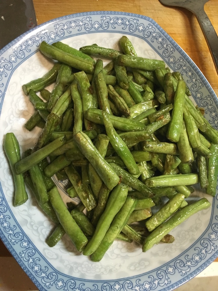 干煸豆角的做法图解3