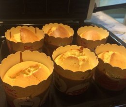 超简单美味纸杯蛋糕的做法