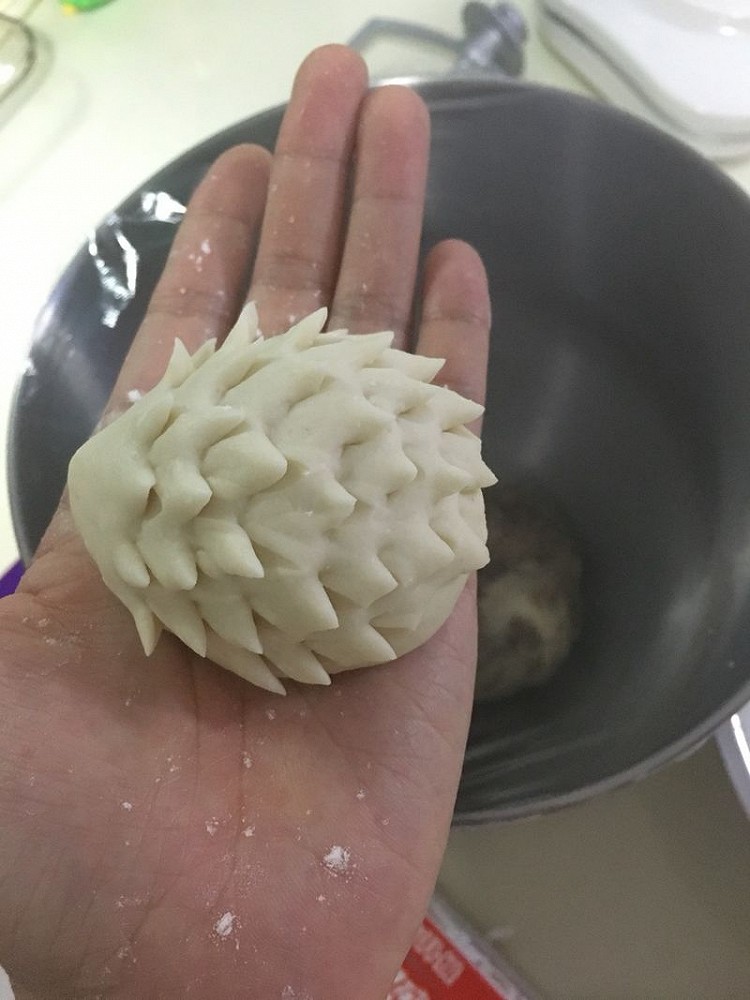馒头刺猬和兔子的故事的做法