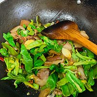 上班族快手菜：青椒炒猪头肉的做法图解6