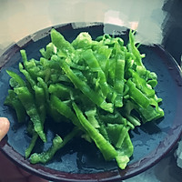 泡椒牛肉的做法图解2