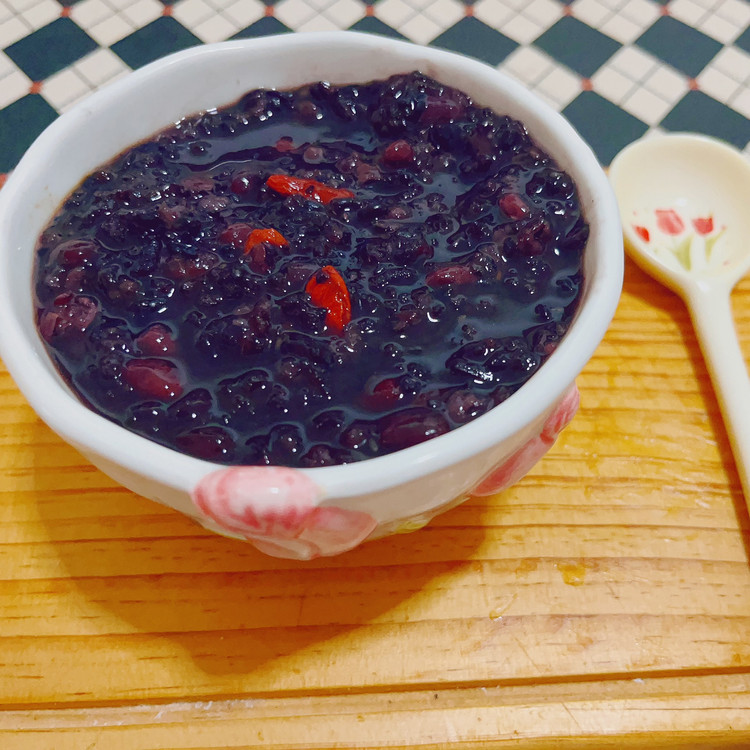 美容养生-红豆黑米黑芝麻粥的做法