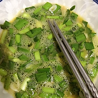 韭菜虾米煎蛋的做法图解2