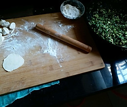 韭菜、木耳、鸡蛋饺子（超级简单版）的做法