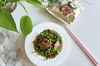 香菜拌牛肉