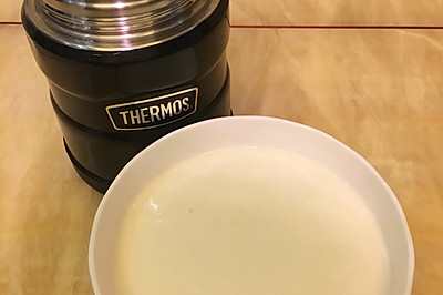 焖烧杯酸奶