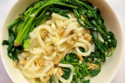 蛤蜊奶香乌冬面