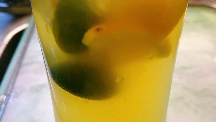 开胃酸爽青柠百香果蜜茶