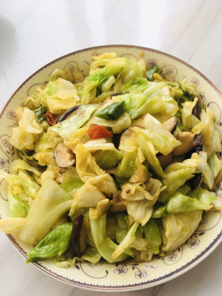 干锅香菇包菜的做法