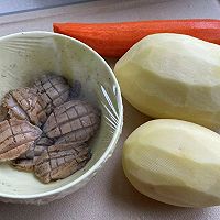 鲍鱼炖土豆胡萝卜的做法图解1
