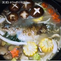 健身汤-菌菇鲫鱼汤的做法图解7