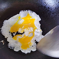 酱油炒饭的做法图解2