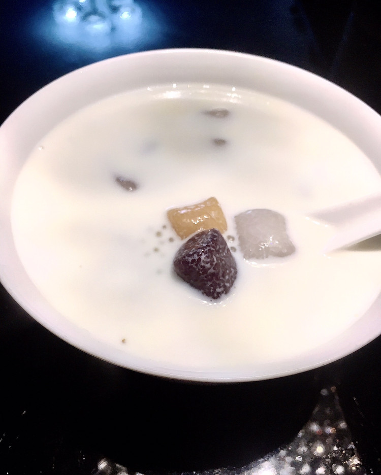 牛奶芋圆西米露的做法