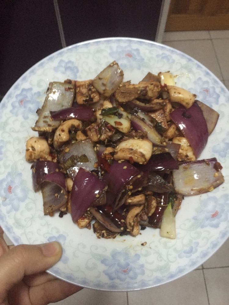 炒鱿鱼（烧烤味）的做法图解4