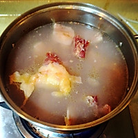 香菇鸡汤的做法图解1