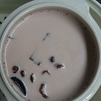 红枣红豆花胶炖牛奶的做法图解6