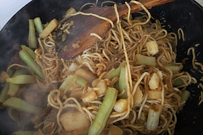 橙子超级简单焖面