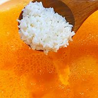 蛋黄鲜虾粥真的是绝了！的做法图解4