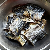 蒸咸鲅鱼的做法图解2