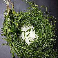 荠菜花煮鸡蛋的做法图解2