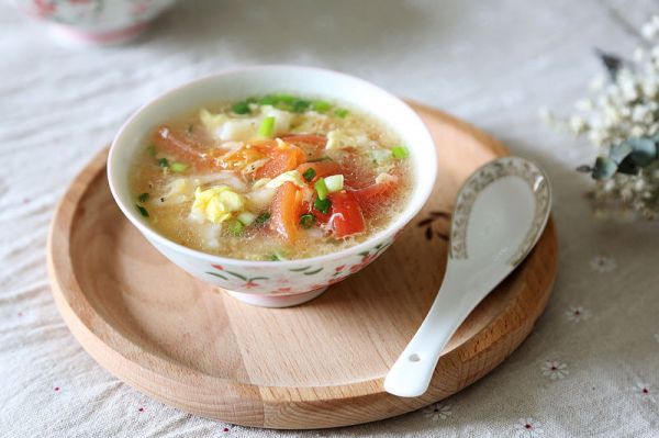 清爽夏日：番茄疙瘩蛋花汤