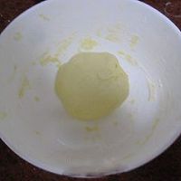 来碗超甜的牛奶芒果小圆子吧的做法图解3