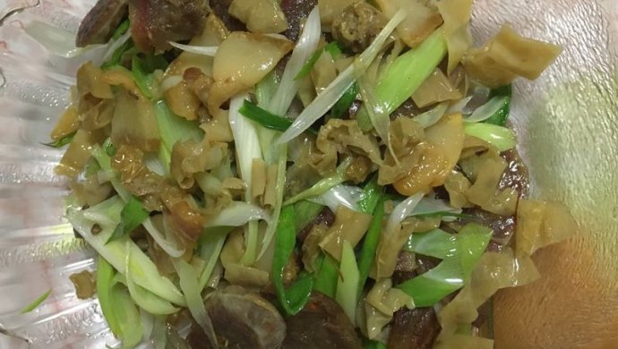白辣椒炒腊味