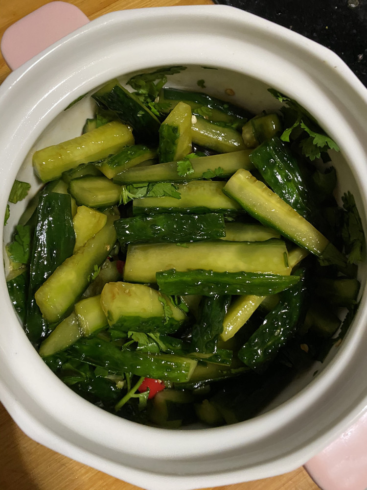 我的减脂期食谱—腌黄瓜的做法