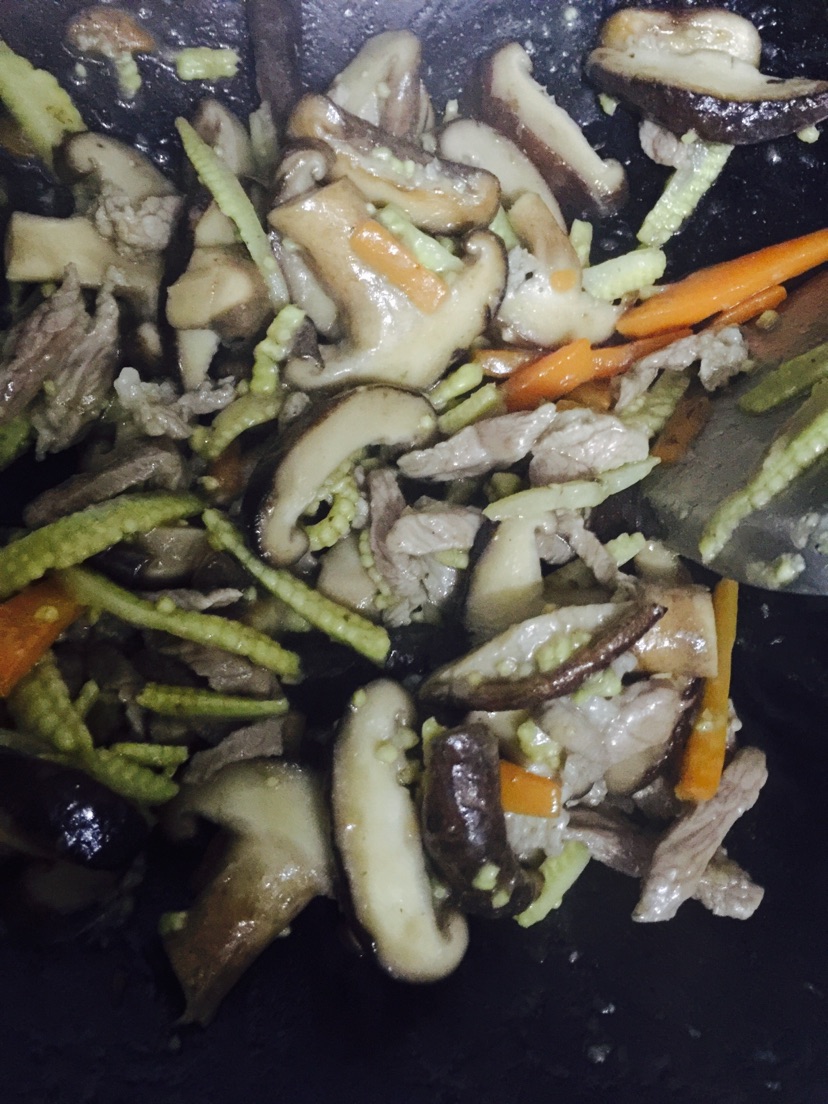 时蔬炒肉丝的做法图解4