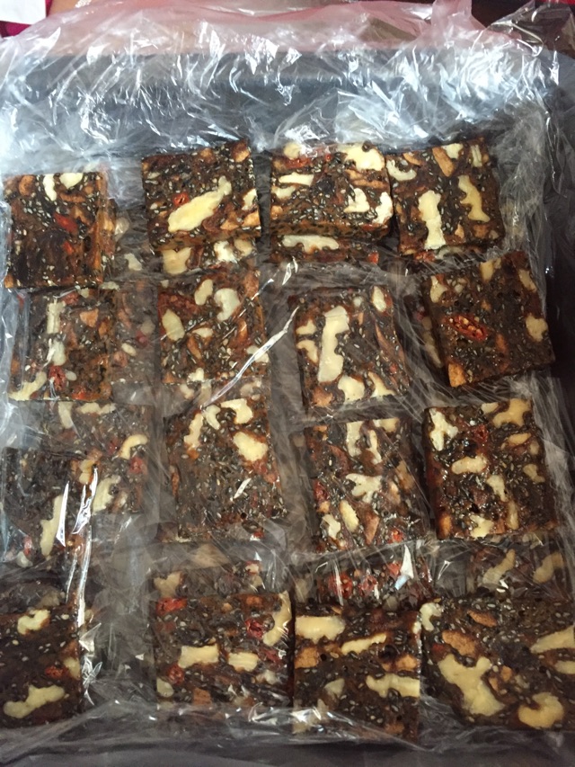 阿胶核桃固元糕(补气血首选小零食)
