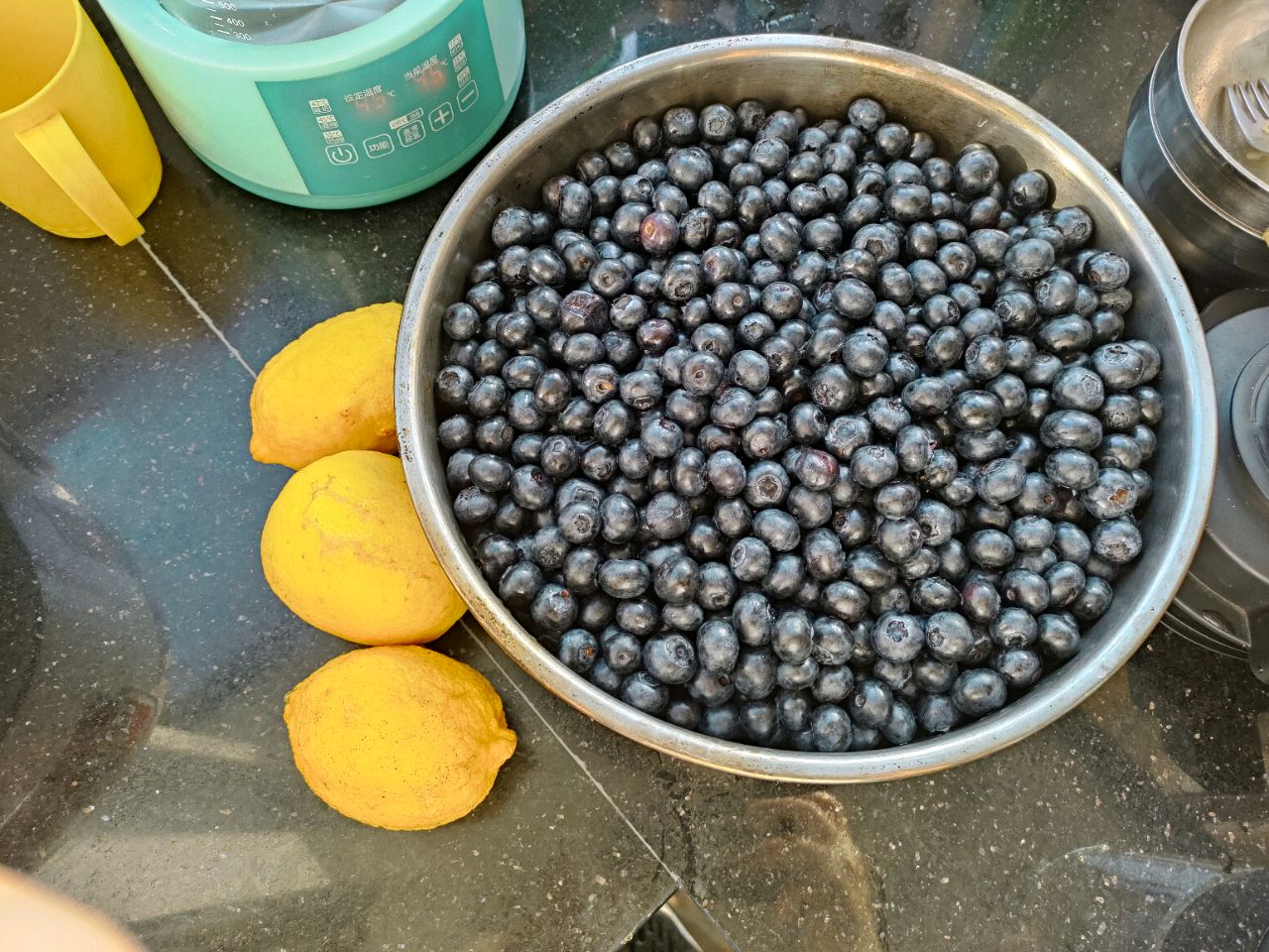 蓝莓酱的做法_【图解】蓝莓酱怎么做如何做好吃_蓝莓酱家常做法大全_叫声蝶姐不客气、_豆果美食