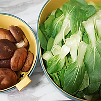 清爽又营养的香菇油菜包子的做法图解5