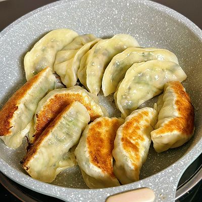白菜香菇素饺子做法