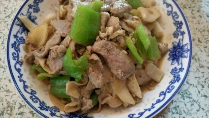 鸡腿菇炒肉片（杏鲍菇炒肉片）