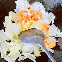 #少盐饮食 轻松生活#奶白菜炒大虾的做法图解7