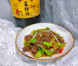 #向往的生活 就是外婆乡#葱爆牛肉的做法