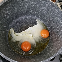 口蘑鸡蛋汤的做法图解3