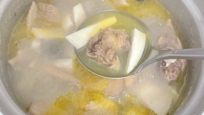秋冬养生必备·椰子鸡汤
