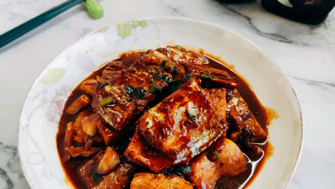 下饭神器咸带鱼炖老豆腐