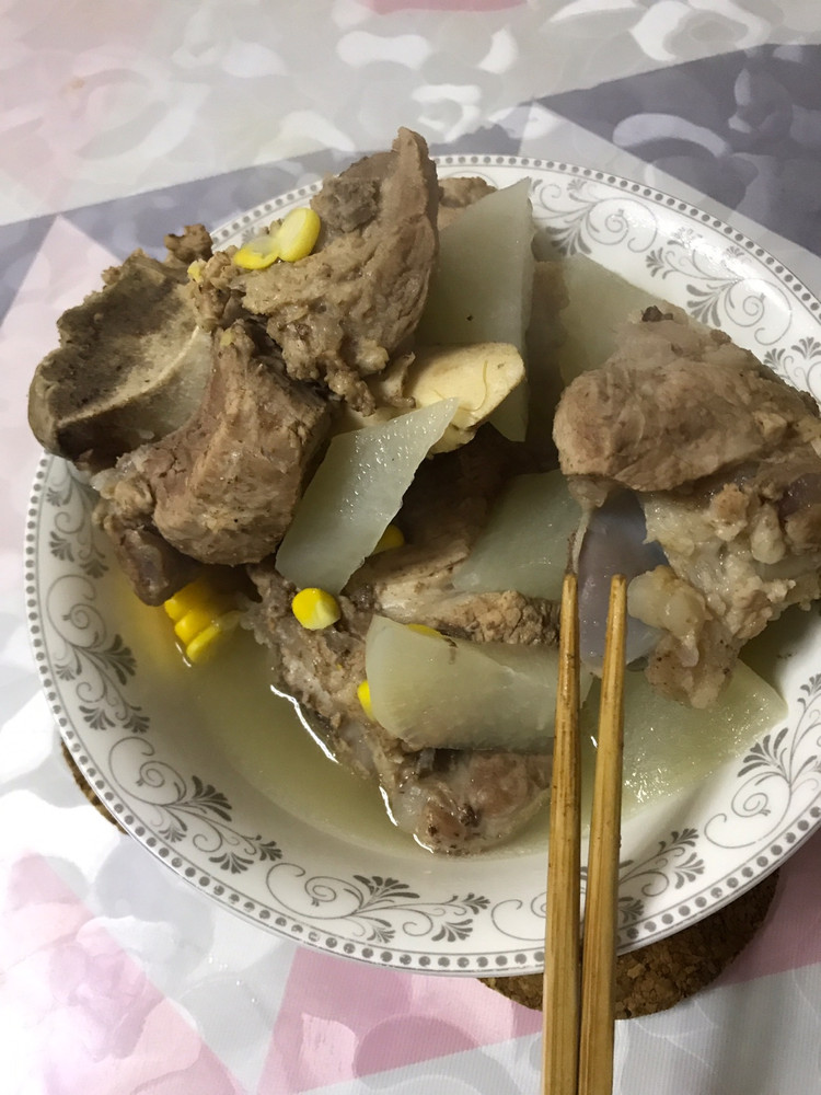 萝卜大骨汤的做法