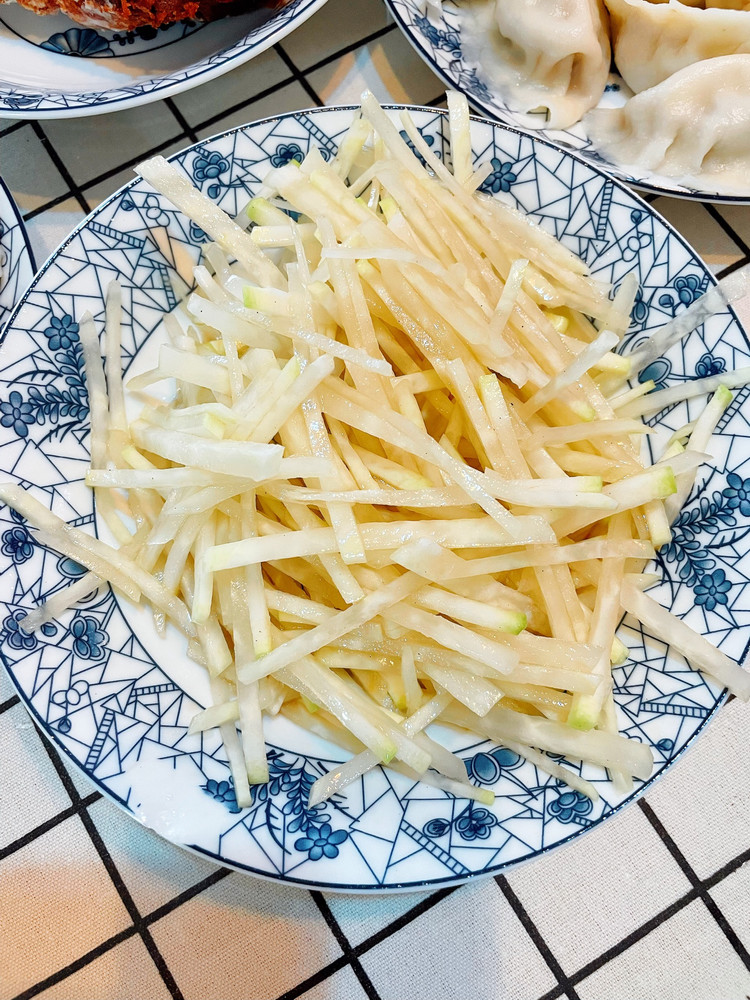 拌苤蓝丝的做法