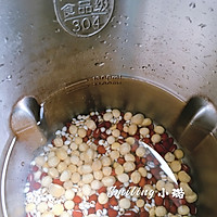 红豆薏米豆浆的做法图解3