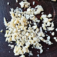 鸡蛋青菜蒜香荞麦面的做法图解3