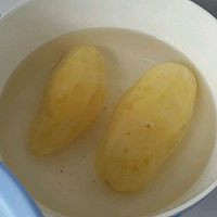 土豆炒五花肉的做法图解4