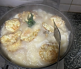 鲫鱼萝卜汤-妈妈家常菜的做法