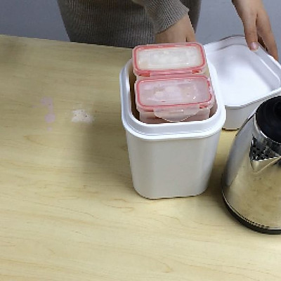 吃货自制办公室健康零食--草莓酸奶布丁的做法